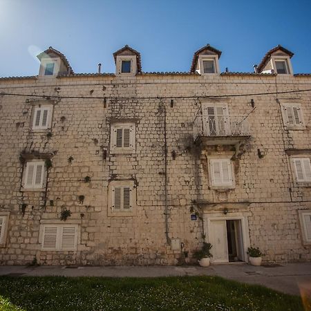 Top-Floor Apartment In Trogir Center Dış mekan fotoğraf