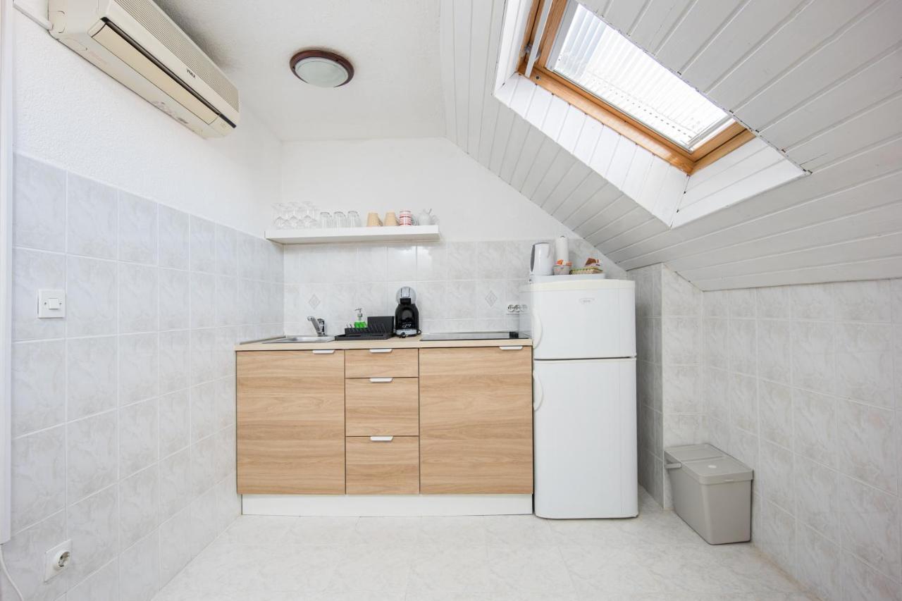 Top-Floor Apartment In Trogir Center Dış mekan fotoğraf