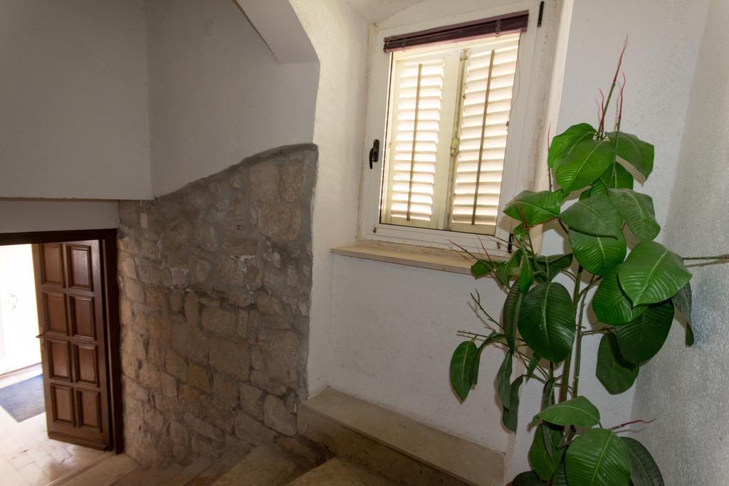 Top-Floor Apartment In Trogir Center Dış mekan fotoğraf
