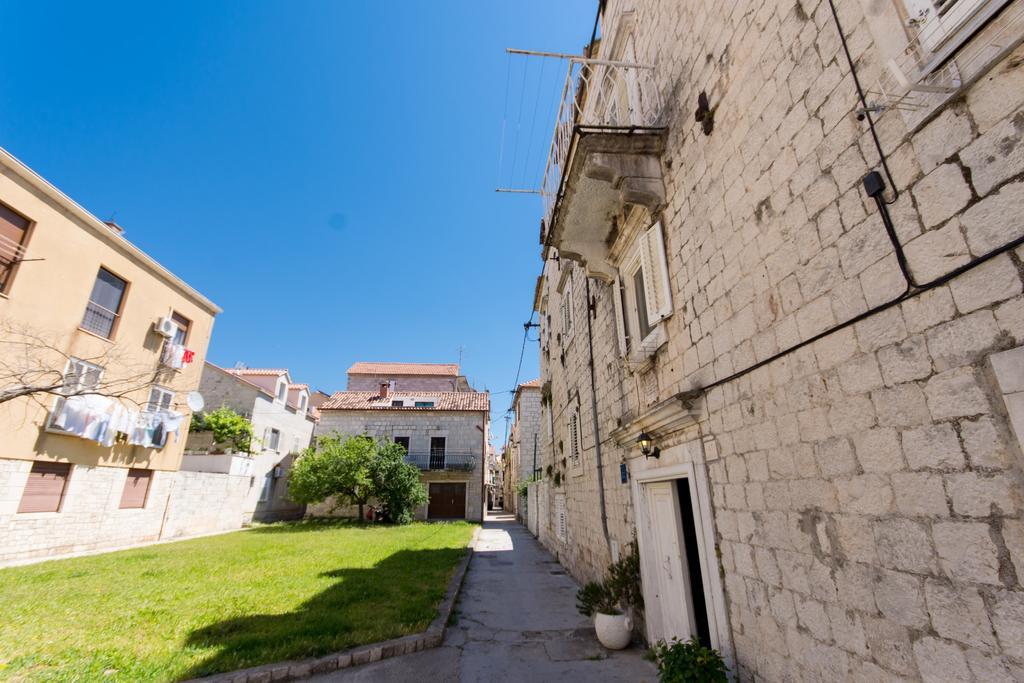 Top-Floor Apartment In Trogir Center Dış mekan fotoğraf