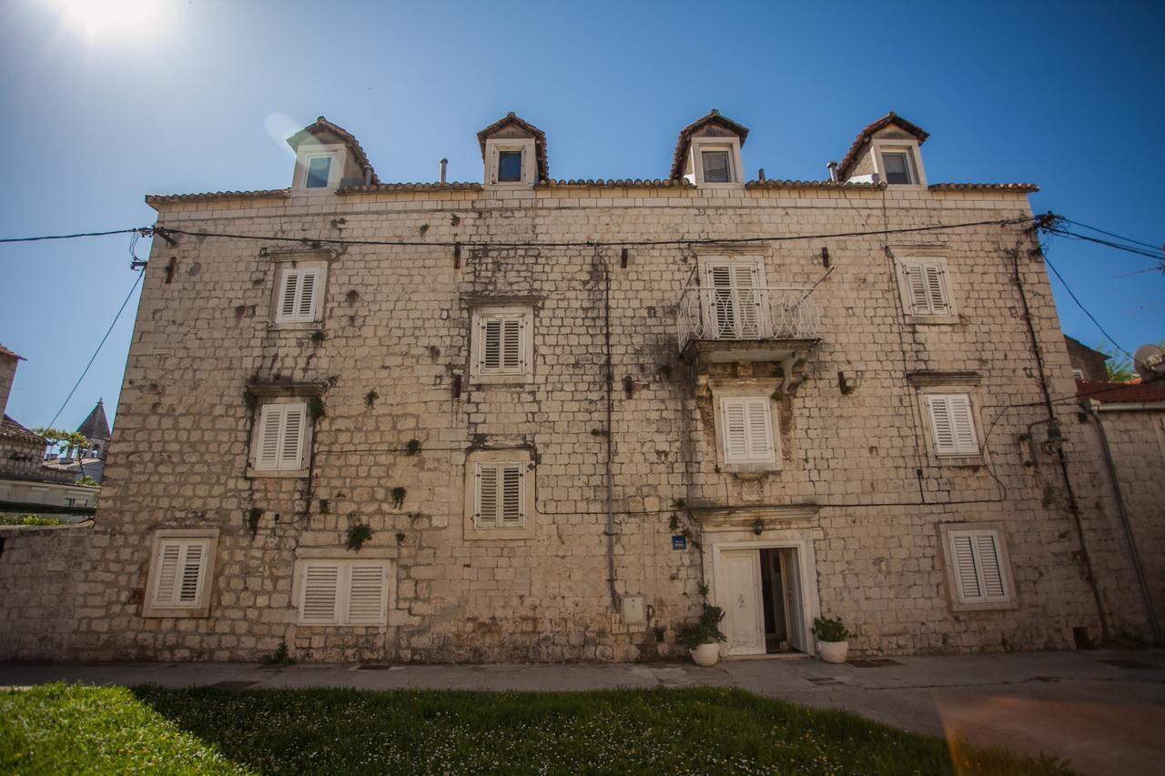 Top-Floor Apartment In Trogir Center Dış mekan fotoğraf